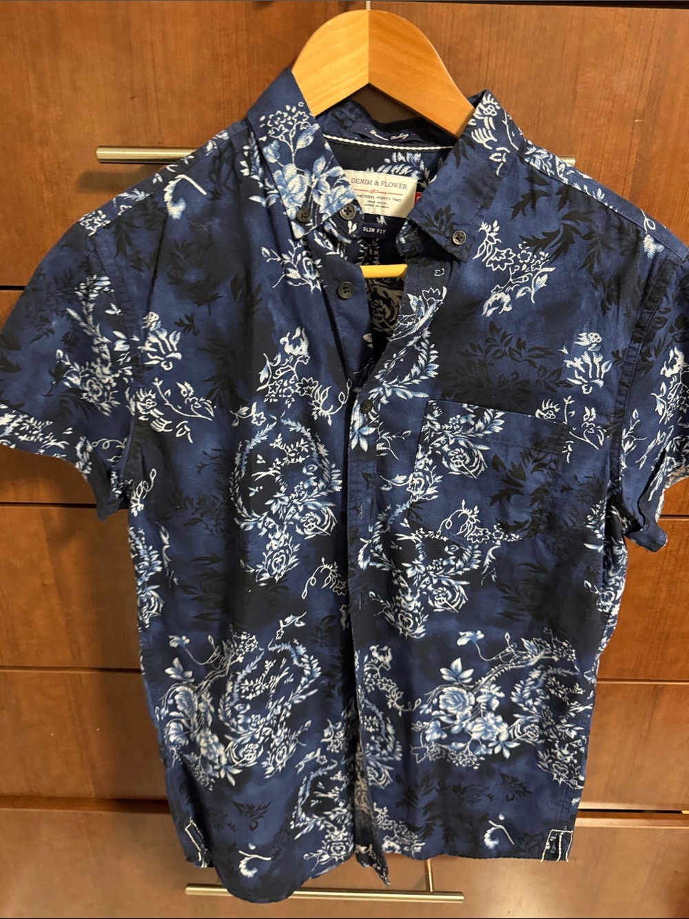 Men's Navy Floral Short-Sleeve Button-Up Shirt